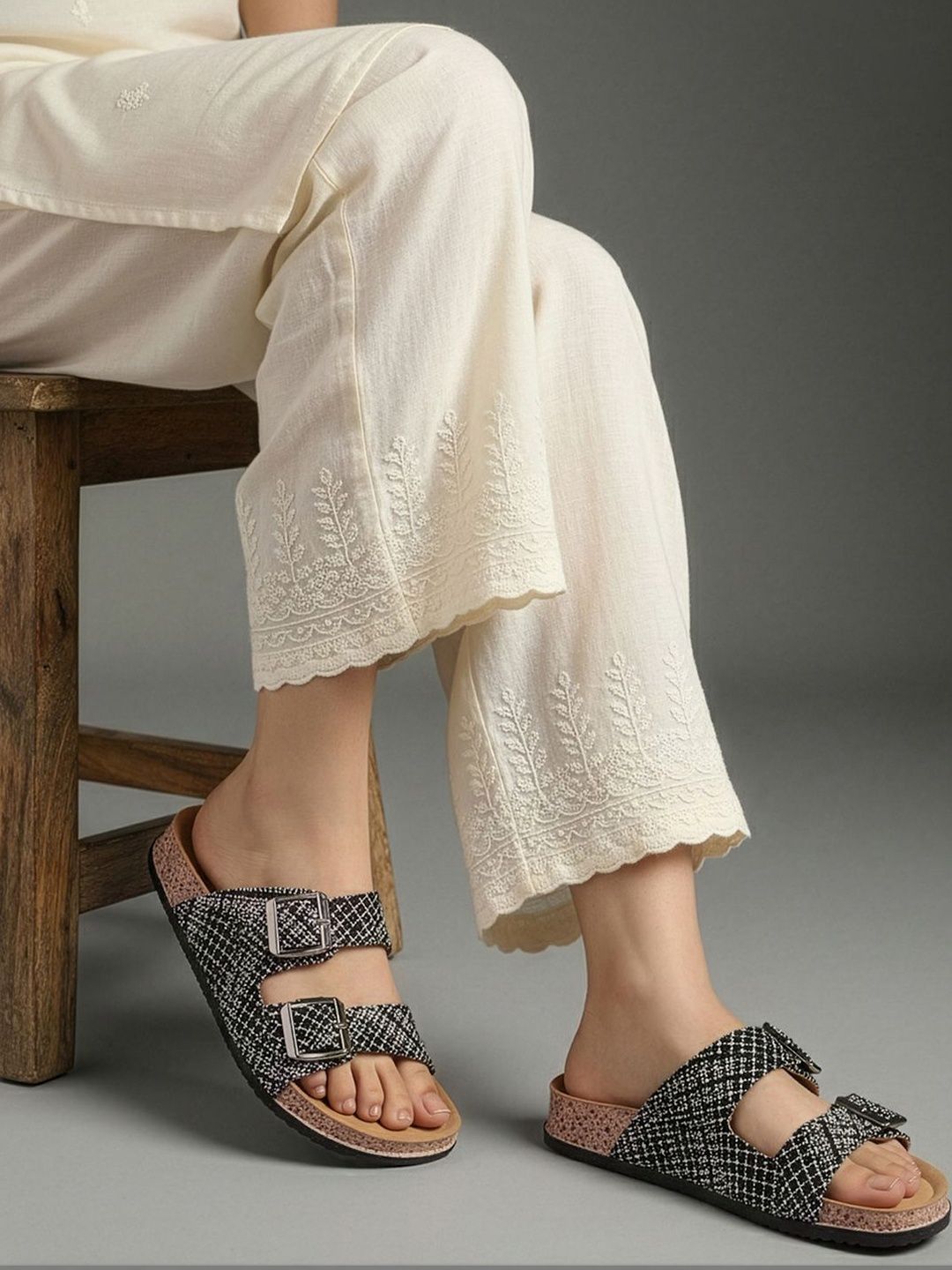 JUMPLITE Women Printed Slip-On — view 3